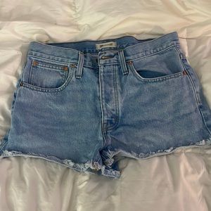Madewell women’s Jean shorts, relaxed denim shorts, size 28